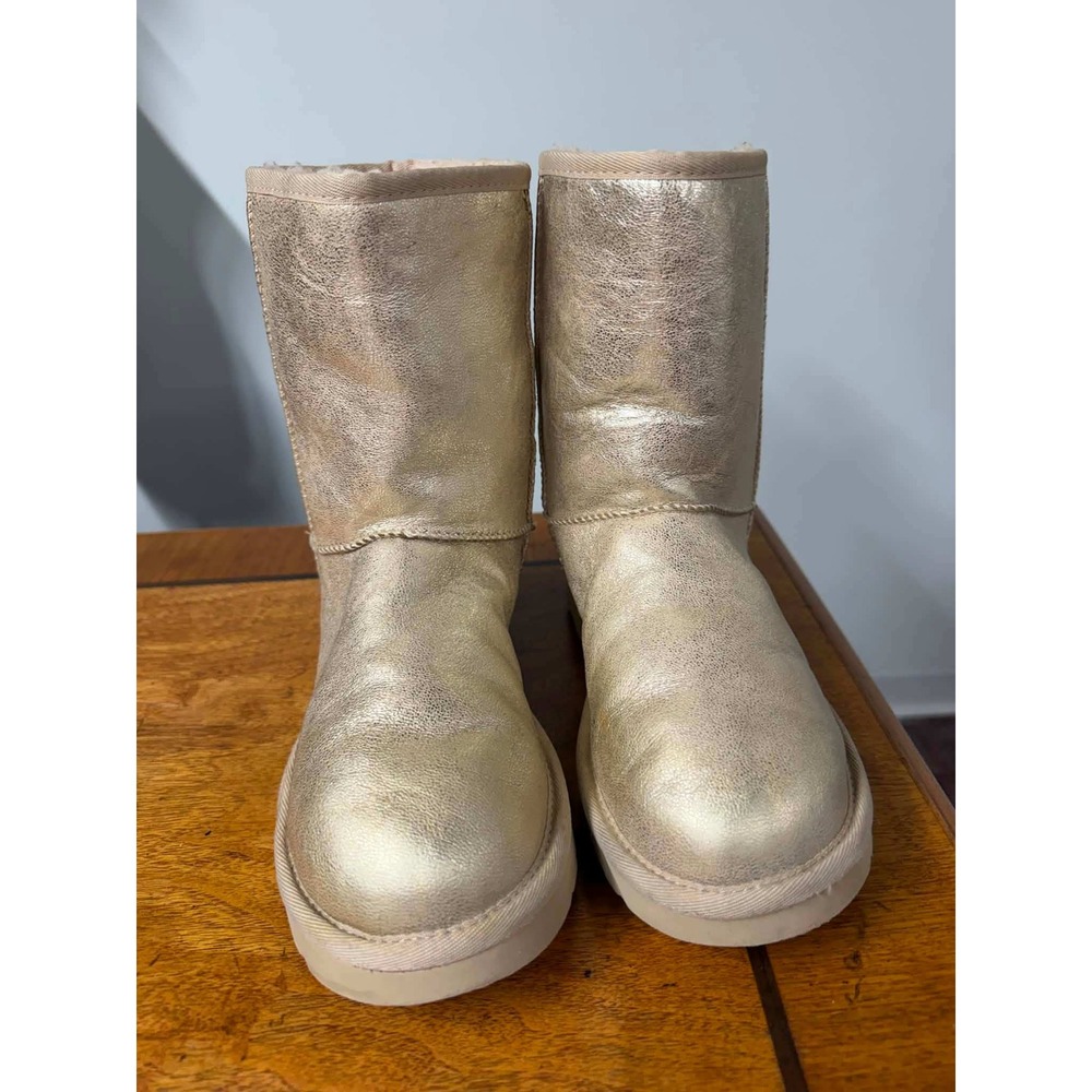UGG Womens 6 Gold Classic Short Metallic Boots 1112503 Crackled Sheepskin